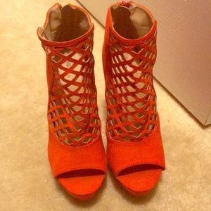 Like new stylish heels